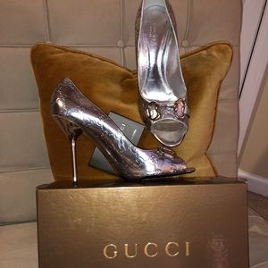 Metallic Gucci High heels.